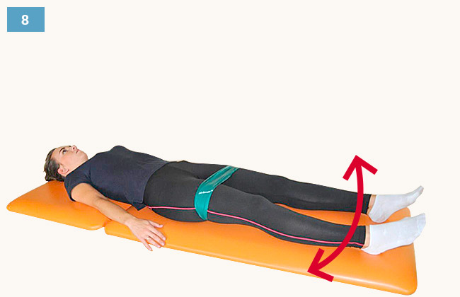 Ćwiczenie wzmacniające mięśnie odwodziciele uda w pozycji leżącej