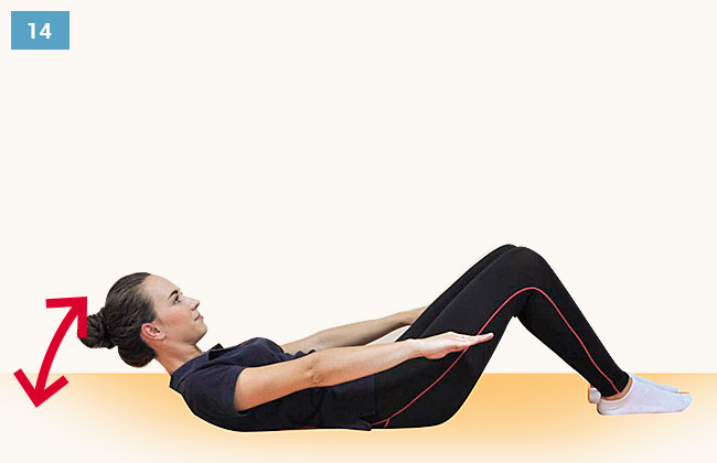 Ćwiczenie wzmacniające mięśnie brzucha unoszenie głowy i obręczy barkowej